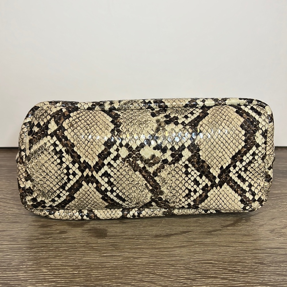NWT Francesca’s Faux Snakeskin Bag - Picture 4 of 12
